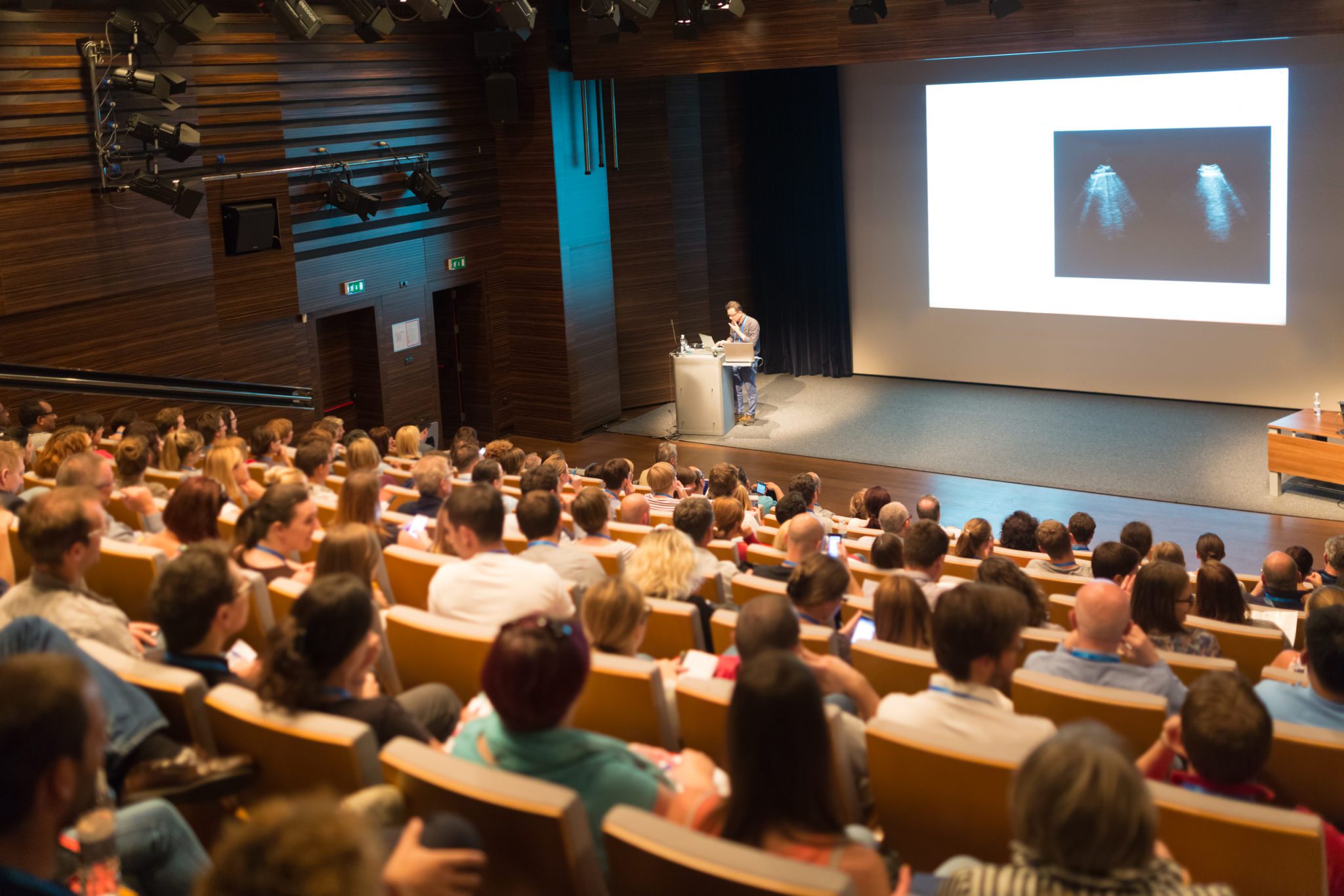 Students attending a university lecture, representing recipients of Kosciuszko Foundation tuition scholarships